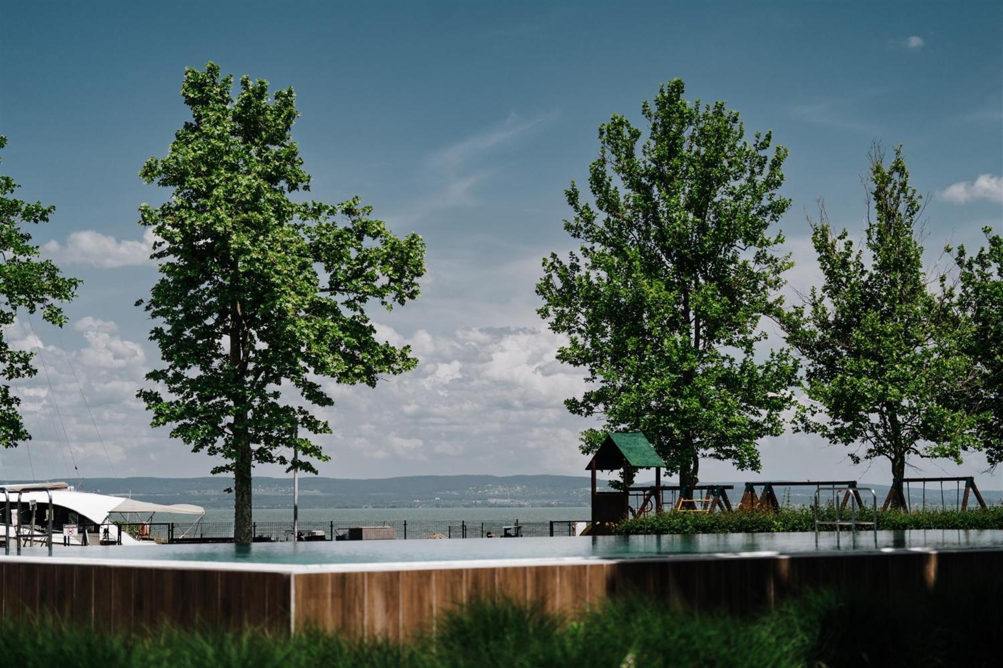Butique Apartman Grand Balatonlelle Exterior photo