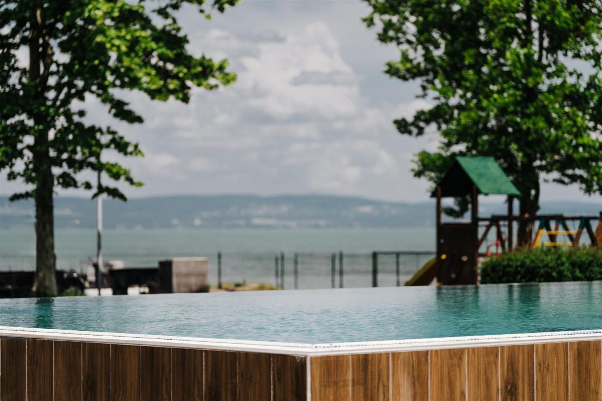 Butique Apartman Grand Balatonlelle Exterior photo