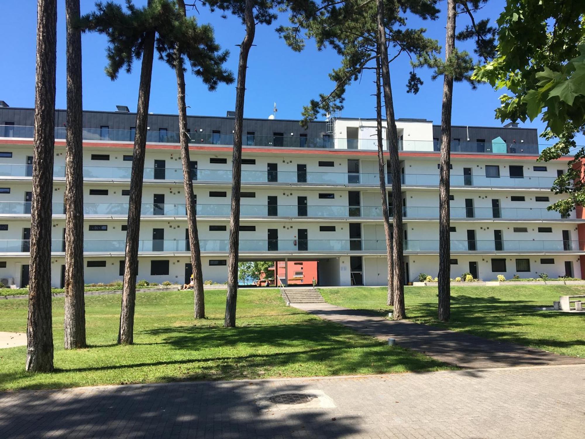 Butique Apartman Grand Balatonlelle Exterior photo