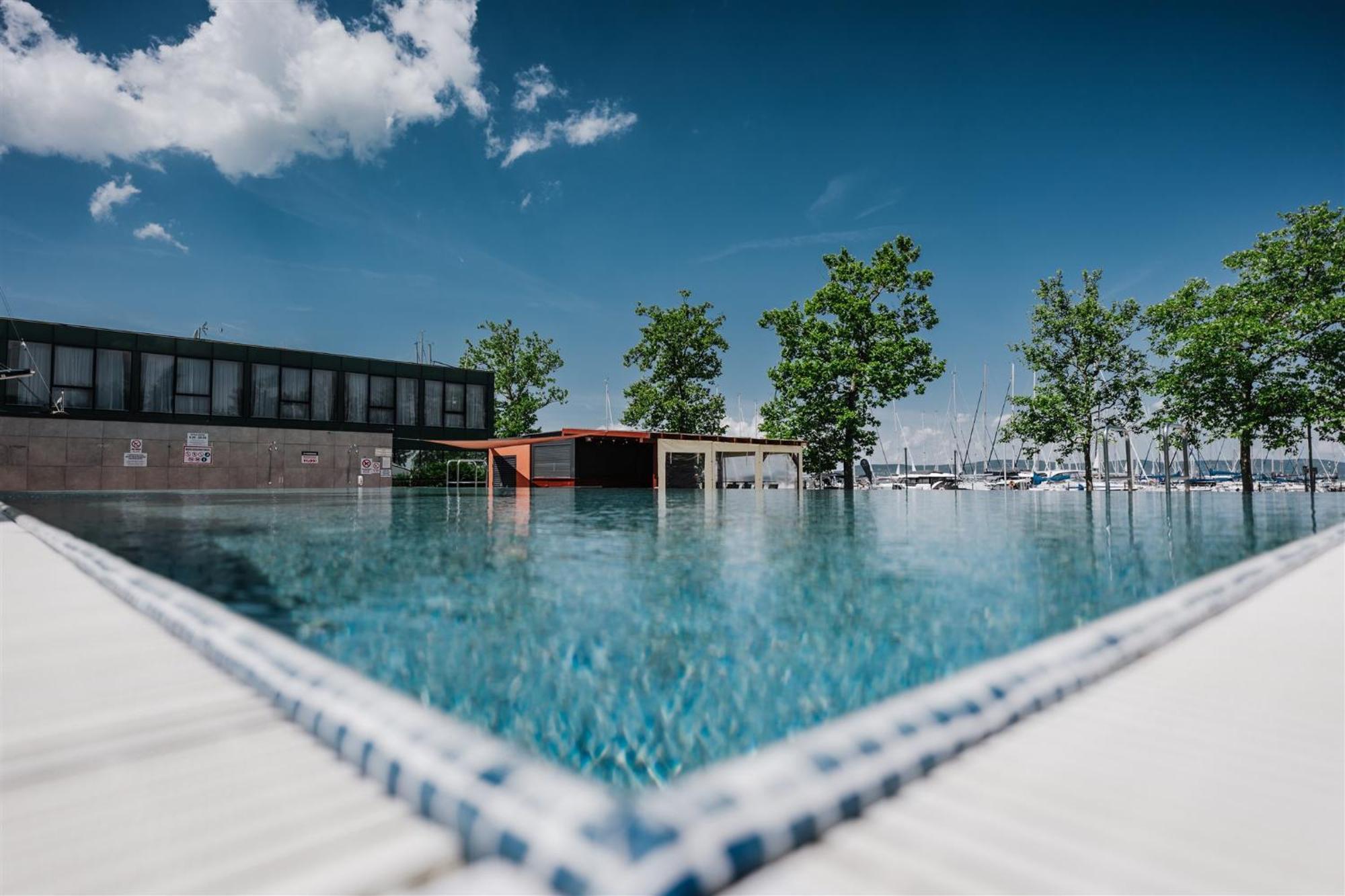 Butique Apartman Grand Balatonlelle Exterior photo